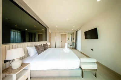침실 3개 스위트룸 — The Ozone Residences Bangtao Official Account